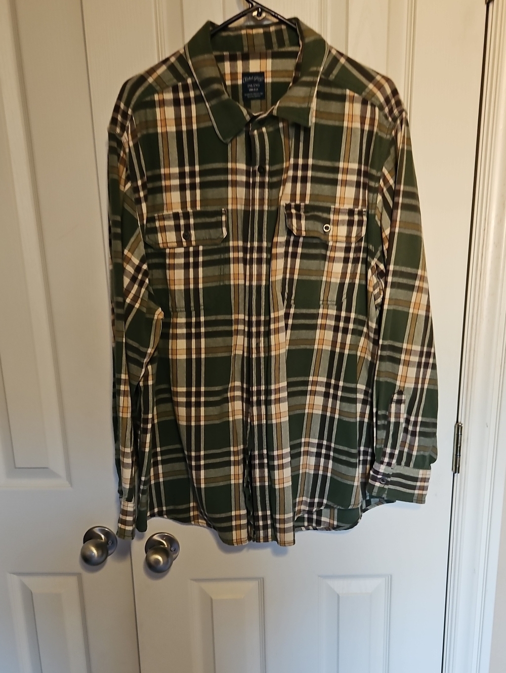 Classic Green Plaid Men's Button-Up Shirt - Faded Glory